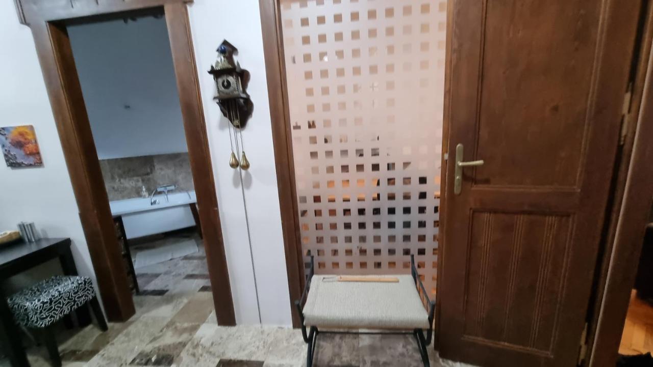 Neuhausz - Ultracentral Appartement